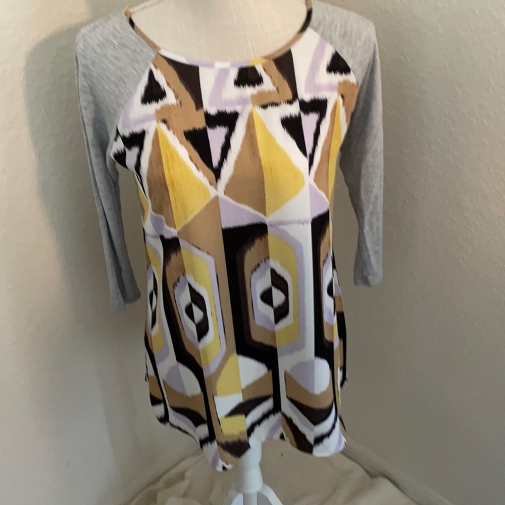 Charming Charlie Woman’s Long sleeve Top Size Small
